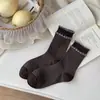 Meias-bolha florais retrô japonesas para mulheres, novas meias listradas de cano médio para outono e inverno, meias empilhadas em bloco de cores cinza e roxo para mulheres