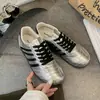 Zapatillas Deportivas Alemanas Plateadas para Mujer 2026 Principios de Otoño Nuevo Estilo Súper Calientes Suela Suave Zapatos Deportivos Casuales Planos para Mujer Zapatos Forrest Gump