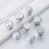 Mueble de Armario con Cajón de Mesita de Noche Minimalista Moderno Puerta de Gabinete Manija Redonda de un Solo Agujero Aleación de Aluminio Espacial Manija Pequeña