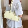 Bolsa Baguete Borboleta para Ombro Feminina 2026 Novo Modelo Design de Nicho de Alto Padrão Moda Versátil Bolsa de Ombro para o Dia a Dia de Luxo Leve