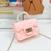 Mini Bolsa Pequena para Mulheres 2023 Nova Moda Moda Verão Pérola Material Pequeno Quadrado Bolsa Versátil Geléia Ombro Crossbody Bolsa