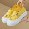 Novos Sapatos de Malha da Moda Verão 2025, Sapatos Casuais Estilosos para Mães de Meia-Idade e Idosas, Sapatos Femininos Slip-On Confortáveis e Respiráveis