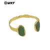 WT-B693 exportación venta caliente calcedonia verde natural piedra irregular chapado en oro de 18k pulsera abierta unisex para hombres y mujeres
