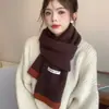 Bufanda de Punto de Estilo Coreano Nueva Versátil de Color Contrastante Suave y Sedosa para Mujer Moda de Invierno Versátil Cálida Estudiante Gruesa a Prueba de Frío