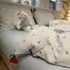 Conjunto de Quatro Peças de Algodão Kapok Fofo com Pompons Novo Estilo Primavera e Verão Cama de Estudante Conjunto de Fronhas para Edredom Floral Fresco e Fofo