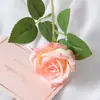Guau Terciopelo Simulado Personalizado Rosa Individual Decoración de Pared de Flores Casera Boda Día de San Valentín Pared de Flores en Cascada Roja Mano