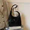 Bolsa de Hombro de Gran Capacidad de Alta Gama Versátil, Bolso Tote Grande de Moda Versátil, Estilo Retro Simple Transfronterizo, Nuevo 2026, Bolso de Hombro de Nicho