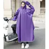 Design separado para pessoa e veículo, capa de chuva impermeável com mangas, adequada para andar de bicicleta elétrica de uma pessoa, poncho de chuva de corpo inteiro, comprimento estendido para cobrir os pés, proporcionando proteção contra chuva forte