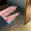 Pendiente de Lazo con Pedrería Estilo Año Nuevo Celebridad de Internet Tendencia Exquisito Pendientes de Botón de Lujo Ligero Joyería para Orejas Borla Flor Pendientes de Botón con Pedrería
