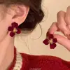Brincos de Flor Rosa Red Velvet, Brincos Estilo Retro de Hong Kong, Elegantes Brincos de Veludo para Vestido de Noiva Novo Estilo