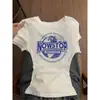 Camiseta Blanca de Manga Corta con Cuello Redondo de Diseño de Nicho para Mujer Moda de Verano Estilo Chica Picante Corte Ajustado Top Versátil con Personalidad ins