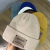 Chapéu Moderno Vintage Patch Par Chapéu de Lã Feminino Outono e Inverno Cabeça Grande Quente Estilo Coreano ins Proteção para Orelhas Chapéu de Tricô