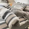 Conjunto de cama simples de algodão puro de quatro peças, lençol de algodão estilo fresco novo, capa de edredom, protetor de colchão, conjunto de três peças para dormitório