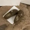 Zapatos peludos de suela gruesa para mujer para uso en exteriores, nuevo estilo de invierno 2026, mocasines slip-on de moda, zapatos de algodón afelpado