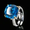 Anillo de lujo cuadrado de princesa de corindón rojo de simulación chapado en oro de cobre de nueva venta de otoño e invierno, 14 x 14