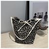 Nova Bolsa Tote de Lona Estampada de Leopardo de Grande Capacidade Moda Pequena Competente Bolsa de Ombro Estilo Preguiçoso Bolsa de Compras Bolsa de Axila
