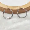 Pendientes de Aguja de Plata 925 Tono Vibrante Más Explosiones Sentido Avanzado Aro Grande para Oreja Pendientes de Metal Retorcido Exagerados Europa y América