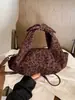 Nova coleção outono/inverno: Bolsa de ombro grande capacidade estampa de leopardo retrô transfronteiriça, moda de nicho estilo coreano, versátil e adequada para o trajeto, bolsa transversal