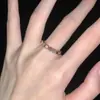 Anillo liso elegante y minimalista para el dedo índice, popular entre las influencers femeninas, anillo hueco de lujo ligero, anillo de lazo de estilo coreano de nicho