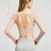 Top de yoga para mujer con mangas largas, espalda abierta, diseño hueco, copa incorporada, diseño con agujero para el pulgar, top ajustado para fitness