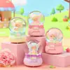 Set Completo de Muñecos de Té con Leche Periféricos de Dibujos Animados Anime, Bolas de Cristal Luminosas, Juguetes de Resina para Niños, Decoraciones de Escritorio, Luces Nocturnas