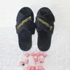 Novia Boda Novia Dama de Honor Fiesta Zapatos Hotel Club Coral Fleece No Lavable Pantuflas Desechables Novio