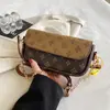Bolso Pequeño Cuadrado de Moda Versátil Chic con Estampado Retro Transfronterizo para Mujer 2026 Nuevo Bolso de Hombro Único de Lujo Ligero