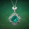 Transmisión en vivo colgante de lujo con diamantes completos anillo de tesoro colorido pendientes de botón diseño de joyería de alta definición traje de corte esmeralda al por mayor
