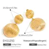 Pendientes plisados de acero de titanio, Pendientes de botón con borla estilo británico retro, Pendientes de acero inoxidable bañados en oro de 18 quilates que no se decoloran