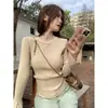 Camiseta básica premium de alta calidad con cuentas Tmall Douyin para mujer, top de punto con manga de campana para otoño e invierno, capa interior elegante de corte ajustado