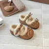 Botas Birkenstock de Veludo Francês Ins 2025 Inverno Novo Estilo Coreano Botas Curtas Peludas com Laço Meninas Sapatos Quentes de Algodão