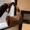 Bolso pequeño popular para mujer de primavera de este año, combina con todo, moda nueva 2024, bolso bandolera de hombro ancho, bolso almohada retro