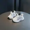 Tênis de Corrida Elástico Ultraleve para Meninas Sapatos Esportivos Feminino 2026 Novo Modelo Primavera/Outono Resistente ao Desgaste Estudante Leve Amortecedor Tênis de Corrida