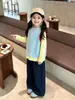 Conjunto de Roupa de Outono para Meninas 2026 Novo Modelo Crianças Único e Bonito Top de Outono, Conjunto de Duas Peças Xadrez de Alta Qualidade para Crianças Mais Velhas