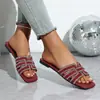Pantuflas de strass estilo coreano 2026 modelo nuevo, talla grande, sandalias de plataforma baja casuales para mujer para uso exterior y playa