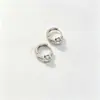 Pendientes de Plata de Ley con Circonita de Lujo Ligero 2026 Nuevos Pendientes Versátiles de Diseño de Gama Alta Estilo Minimalista Fresco Nicho Accesorios para Orejas