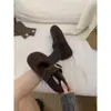 Zapatos peludos de estampado de leopardo para mujer, nuevo estilo Mary Jane cálido de otoño e invierno 2025 con forro polar