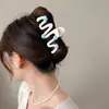 Presilha de garra doce oversized estilo coreano 2026, de alta qualidade e requintada, presilha tubarão versátil para coques na nuca, acessório de cabelo
