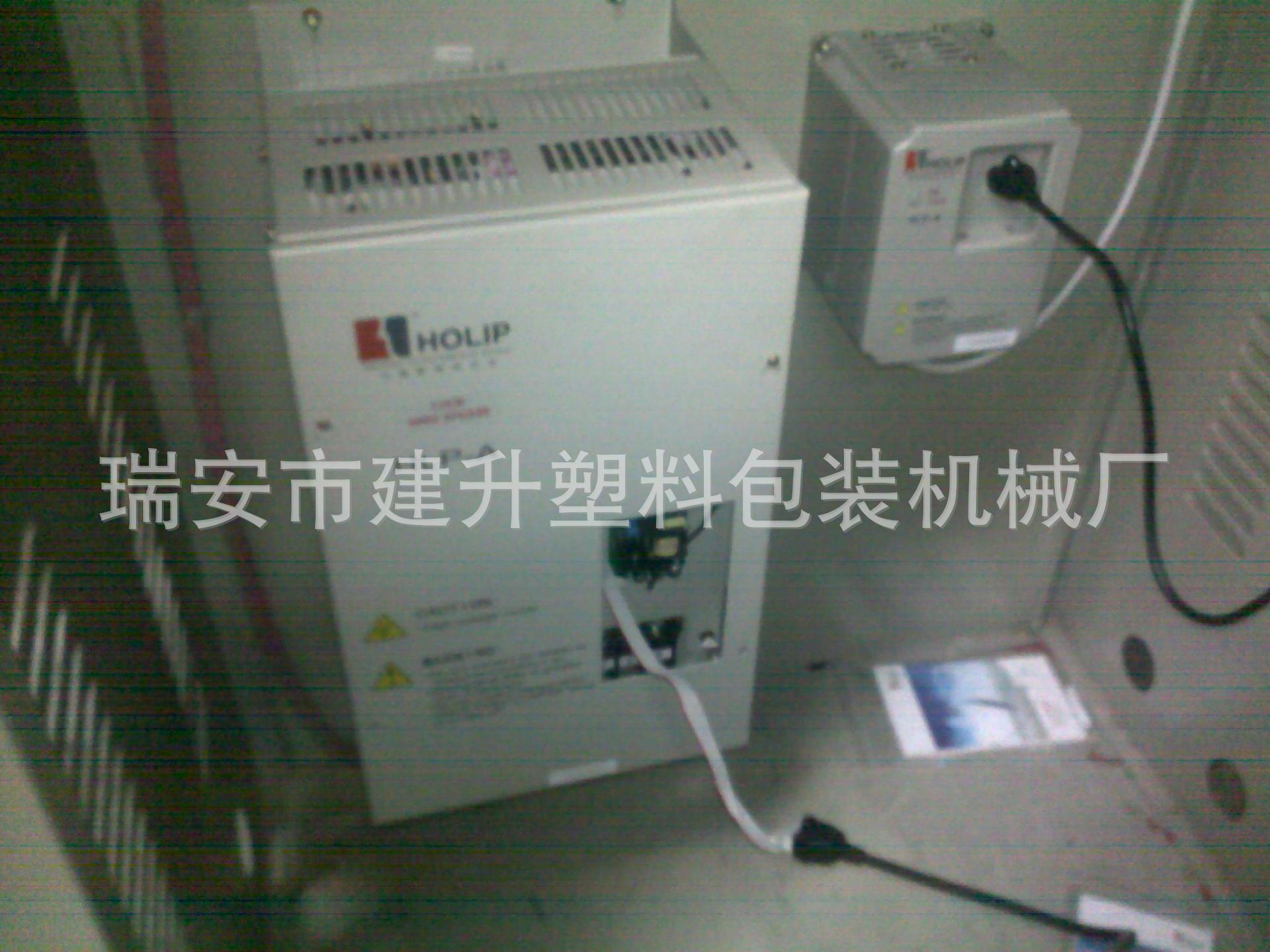 201204111374.jpg