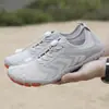 Suministrado directamente de la fábrica de origen, nuevos zapatos de vadeo para hombre, zapatos de playa, zapatos de natación para hombre y mujer, zapatos de agua de secado rápido, zapatos para fitness en interiores