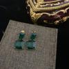 Aretes de Cristal Verde con Pasadores de Plata, Diseño de Nicho para Mujer, Aretes de Alta Gama, Nuevo Estilo 2023, Ligeros y Lujosos
