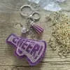 Llavero de Letra de Terciopelo Coreano con Pedrería para Animadora con Patrón de Trompeta de Pedrería Llavero Creativo de Bolsa con Pompones