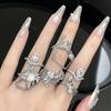 Anillo de Diamantes Plisado Distintivo de Diseño Nicho Sentido de Lujo Ligero Alto Sentido Moda Irregular Anillo Abierto de Piedra Lunar para Mujer