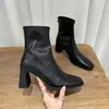 Botas tipo Martin Cuadradas de Punta Gruesa Tacón Grueso Estilo Chanel Otoño e Invierno 2025 Moda Nueva Versátiles Cómodas Cremallera Trasera Botas Ajustadas