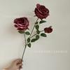 Nueva Flor Artificial Rosa Austin de 3 Cabezas Fondo para Salón de Bodas Flor de Decoración Suave Exhibición de Flores de Mesa en Stock