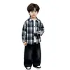 Conjunto de Primavera y Otoño para Niños 2026 Nuevo Camisa de Otoño para Niños Elegante Conjunto de Tres Piezas a Cuadros de Manga Larga para Niños Pequeños