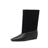 Botas de tornozelo retas da moda estilo coreano com blocos de cor de 1 cm, novo modelo outono e inverno 2026, bico fino, sem cadarço com sola reta, botas casuais estilo western