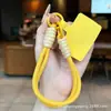Cordón Corto para Teléfono Móvil Funda de Teléfono Móvil con Clip Cuerda para la Muñeca Estilo Ins Cadena para Teléfono Móvil Tejida a Mano Llavero D
