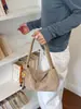 Bolso de axila retro de gran capacidad transfronterizo para mujer, nuevo bolso de mano de moda simple para otoño e invierno 2026, bolso de hombro para el trabajo