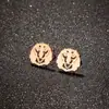 Yiwu Joyería Acero Inoxidable Calado Personalizado Lindo Mascota Perro Gato Dinosaurio Aretes Accesorios Versátiles para Mujer en Stock